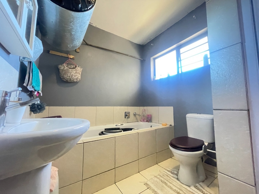 2 Bedroom Property for Sale in Generaal De Wet Free State